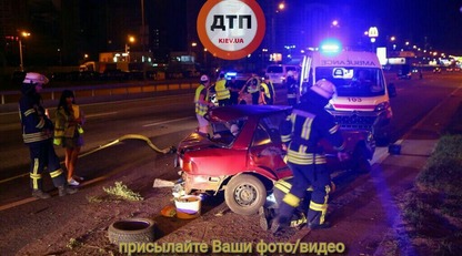 Машины превратились в хлам: опубликованы фото и видео жуткого ночного ДТП в Киеве