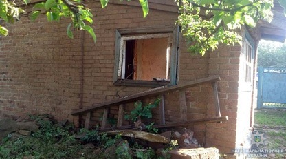 Боевики обстреляли жилые дома на Донбассе: опубликованы фото последствий